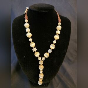 Unique Etnia necklace featuring a stylish Y-drop design